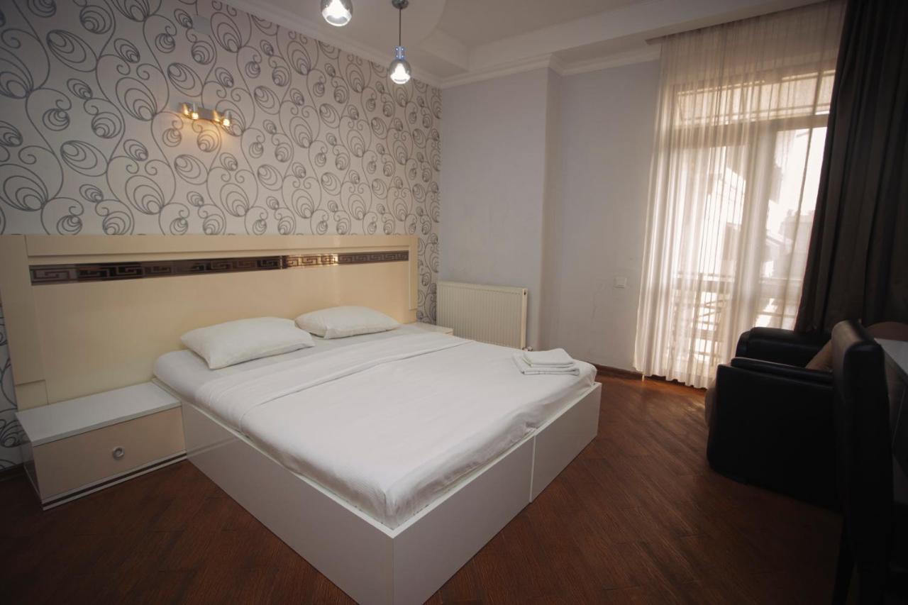 Hotel Irise Кобулети Екстериор снимка