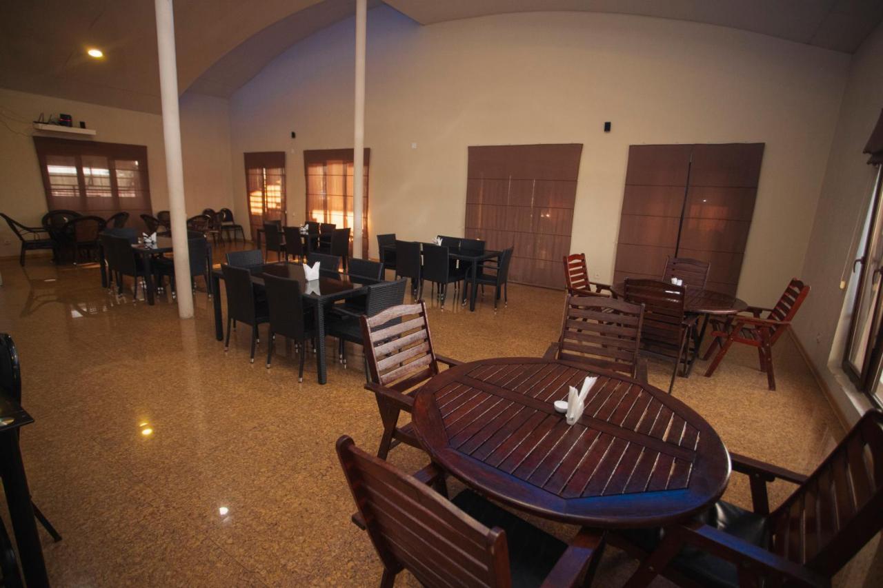 Hotel Irise Кобулети Екстериор снимка