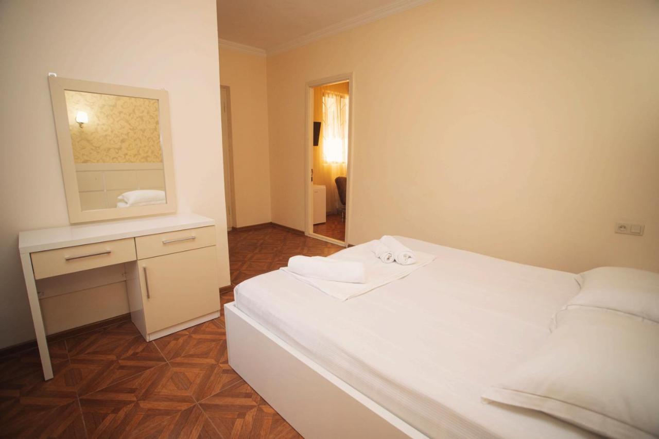Hotel Irise Кобулети Екстериор снимка