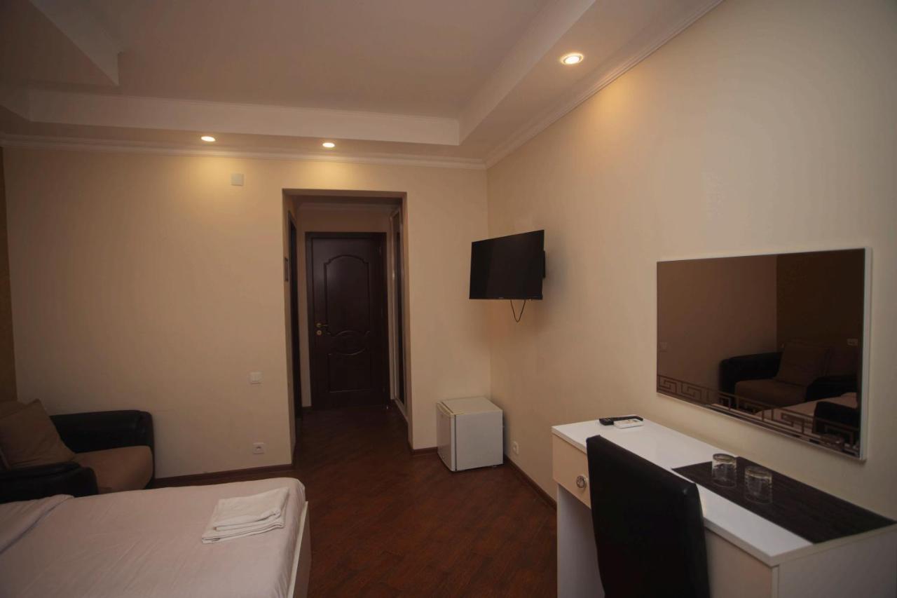 Hotel Irise Кобулети Екстериор снимка